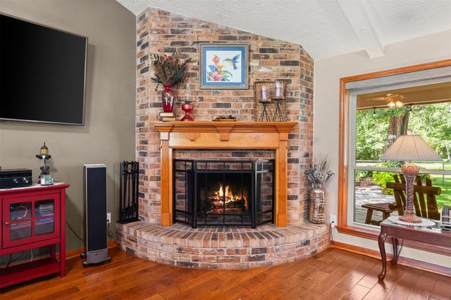 33315 Cripple Creek Dr, House other with 4 bedrooms, 3 bathrooms and 4 parking in Pinehurst TX | Image 6