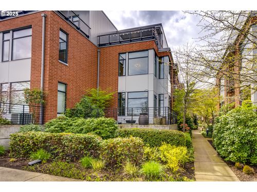 1716 Nw Riverscape St, Portland, OR, 97209-1803 | Card Image