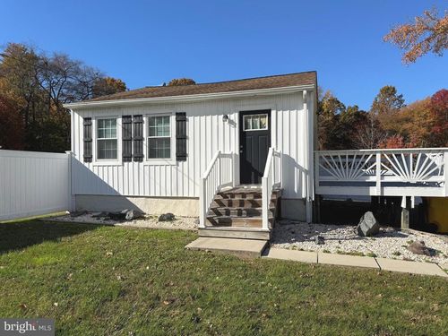 8140 Hog Neck Rd, PASADENA, MD, 21122-2215 | Card Image