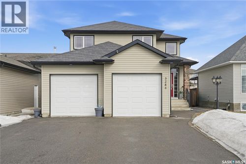 3286 Mcclocklin Rd, Saskatoon, SK, S7R0B9 | Card Image