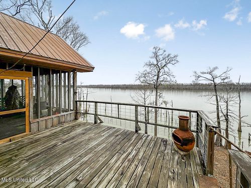 2067 Pecan Grove Rd, Woodville, MS, 39669-6007 | Card Image