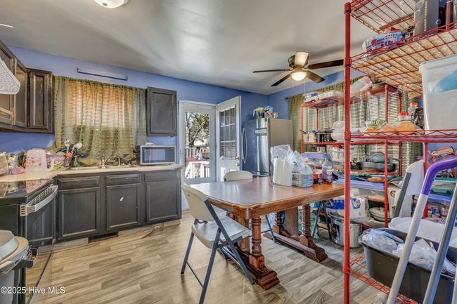 431 Henry St, House other with 3 bedrooms, 2 bathrooms and null parking in Wilmington NC | Image 7