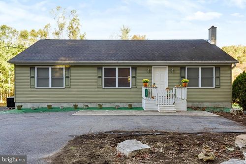 724 Clouser Hollow Road, NEW BLOOMFIELD, PA, 17068 | Card Image