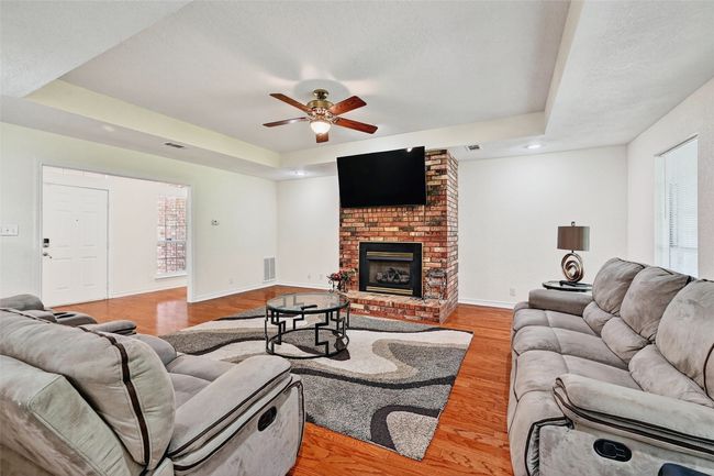 2107 Meadows Cir, House other with 3 bedrooms, 2 bathrooms and null parking in Sherman TX | Image 5