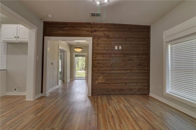 153 E Norway St, House other with 3 bedrooms, 1 bathrooms and 3 parking in Walnut Springs TX | Image 7