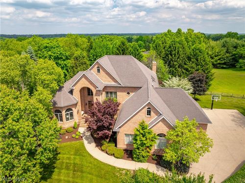 1544 Pilgrims Knob Se, Canton, OH, 44709-4839 | Card Image