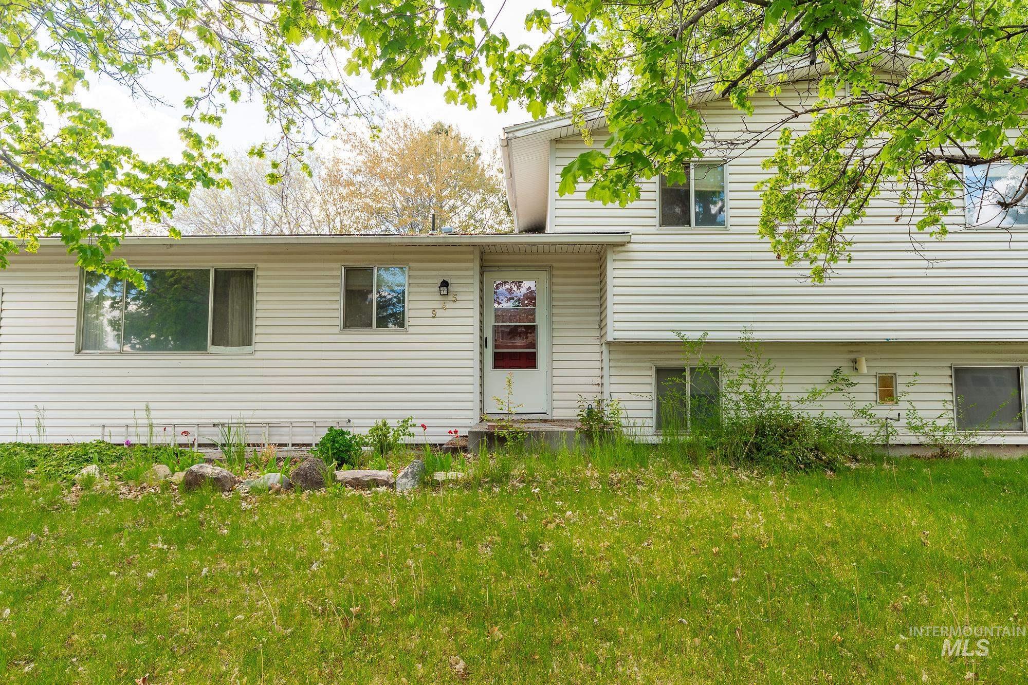 12th , Mountain Home, ID 83647