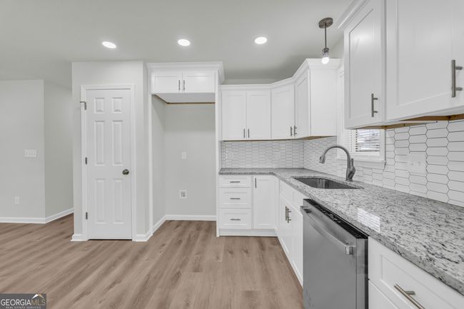 1037 S Pond St, House other with 3 bedrooms, 2 bathrooms and null parking in Toccoa GA | Image 16