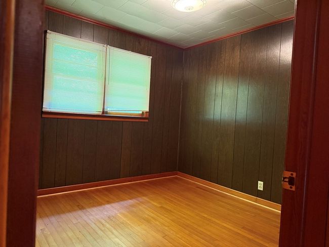 8570 Lovers Gap Rd, House other with 3 bedrooms, 2 bathrooms and null parking in Vansant VA | Image 9