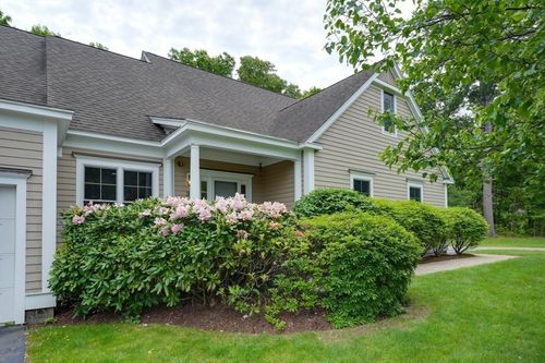 31-31 Sanctuary Ln, Hopkinton, MA, 01748-2429 | Card Image