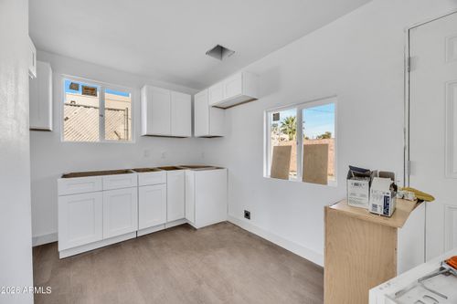 1002 W Polk St, Phoenix, AZ, 85007-2516 | Card Image