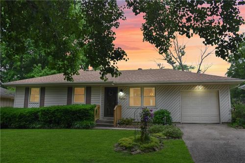 13408 Winchester Ave, Grandview, MO, 64030-3264 | Card Image