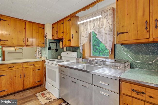 3019 Morning Star Rd, Home with 4 bedrooms, 1 bathrooms and null parking in GLENVILLE PA | Image 4
