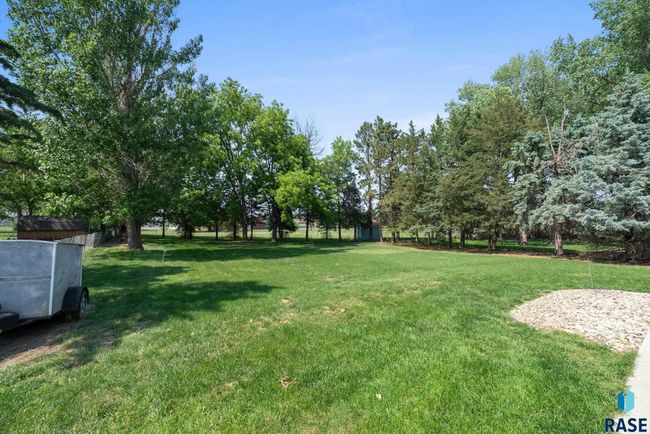 2013 E Sylvan Cir, House other with 4 bedrooms, 2 bathrooms and null parking in Brandon SD | Image 38