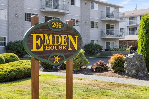 205-266 Hirst Ave W, Parksville, BC, V9P2K9 | Card Image
