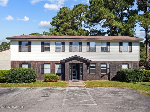 d-102 Ravenwood Dr, Jacksonville, NC, 28546-7031 | Card Image
