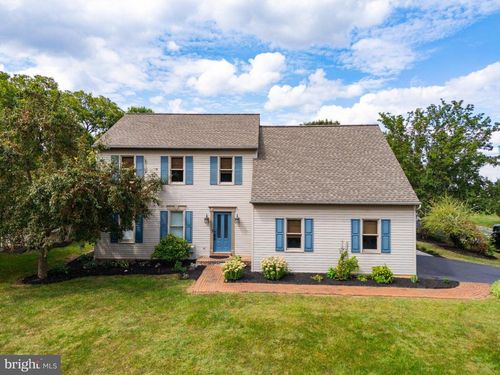 1827 Krystle Dr, LANCASTER, PA, 17602-4145 | Card Image