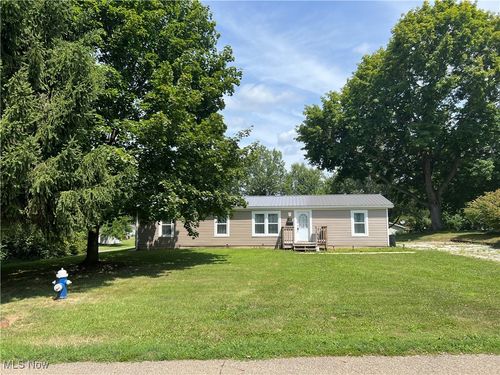 495 2nd St Sw, Brewster, OH, 44613-1237 | Card Image