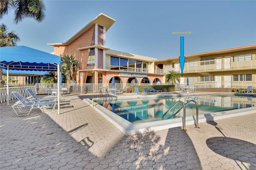 2229-26 Diplomat Pkwy, Hallandale Beach, FL, 33009-3721 | Card Image