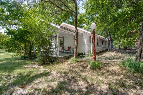 402 Jones St, Tom Bean, TX, 75489-5022 | Card Image