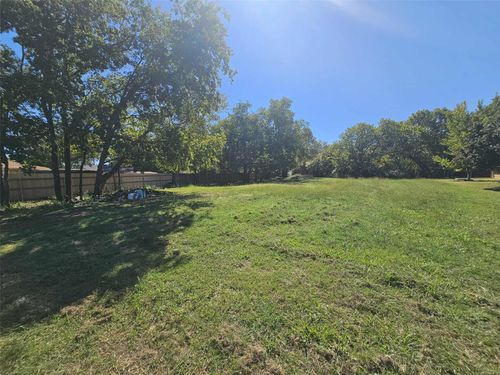 2204 Kingston Trce, Denton, TX, 76209-7950 | Card Image