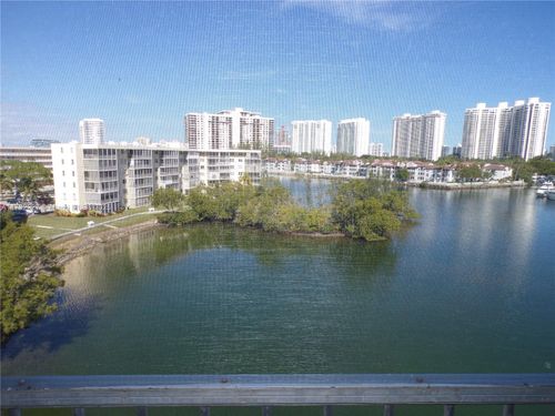 t601-3030 Marcos Dr, Aventura, FL, 33160 | Card Image