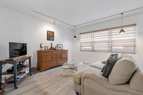 1012 Newport G, Deerfield Beach, FL, 33442-2642 | Card Image