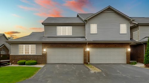 15539 98th Pl, Dyer, IN, 46311-7737 | Card Image