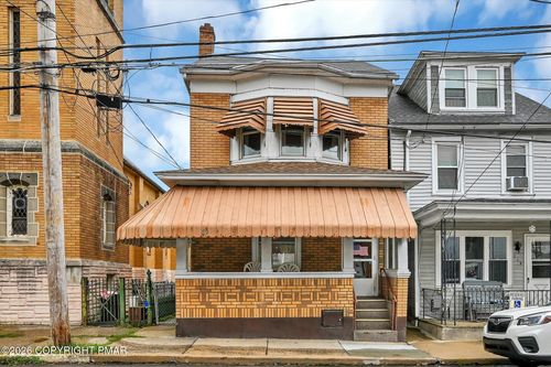 221 N Mill St, SAINT CLAIR, PA, 17970-1019 | Card Image