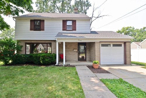 864 Gartner Ct, Beloit, WI, 53511-5634 | Card Image