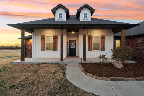 2827 Cheyenne Way, Piedmont, OK, 73078-7704 | Card Image