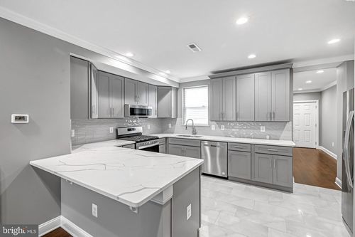 3717 Manchester Ave, BALTIMORE, MD, 21215-5923 | Card Image