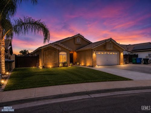 2015 Romolo St, Delano, CA, 93215-9101 | Card Image