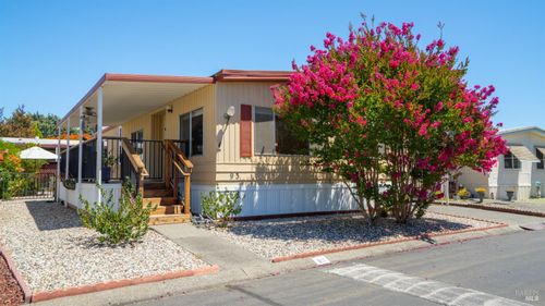 93 Kilarney Ln, Santa Rosa, CA, 95403-1114 | Card Image