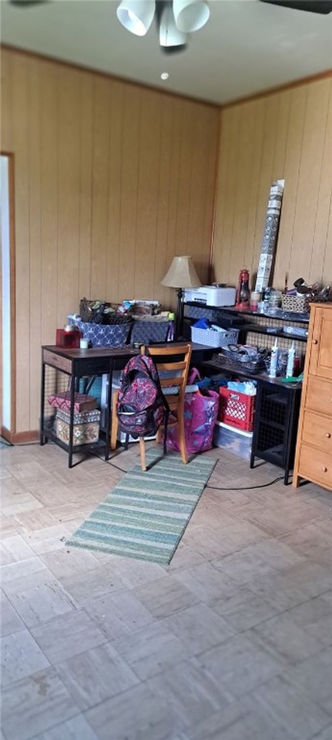 1017 Virginia St, House other with 4 bedrooms, 2 bathrooms and 3 parking in Jeannette PA | Image 7