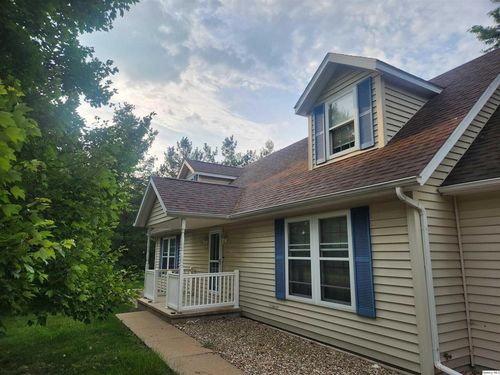 560 Sandridge Dr, Mendon, IL, 62351-1312 | Card Image