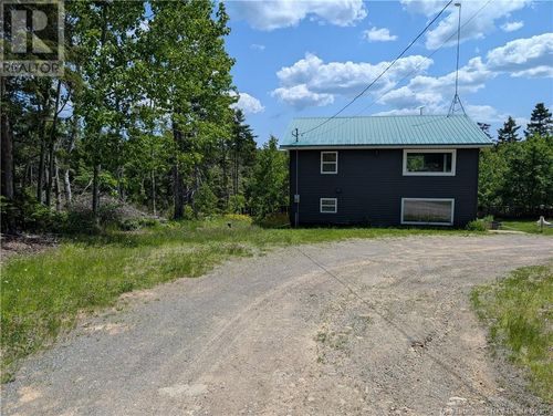 25 W Wilson Rd, Little River Albert Co, NB, E4J1P4 | Card Image