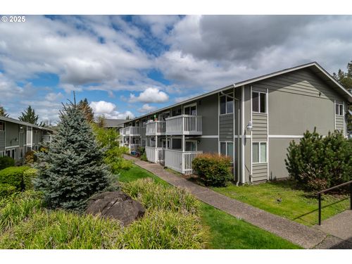 26-885 Ne Sunset St, Roseburg, OR, 97470-2076 | Card Image