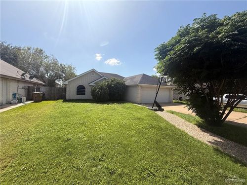 621 Cardinal Ave, Edinburg, TX, 78542-5157 | Card Image