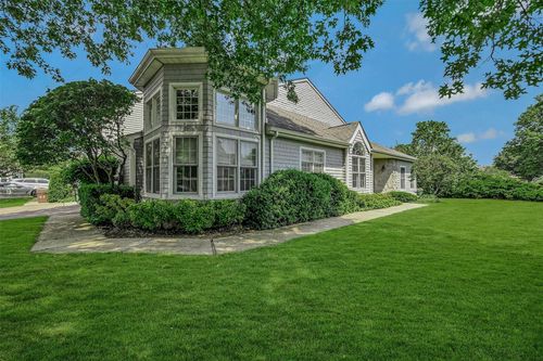 64-64 Lakebridge Dr S, Kings Park, NY, 11754-3946 | Card Image