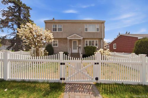 490 Franklin St, Port Chester, NY, 10573-3523 | Card Image