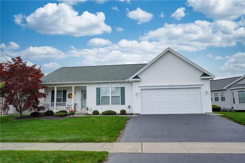 5 Shirleen Dr, Hilton, NY, 14468-8700 | Card Image