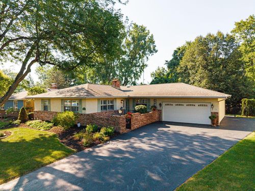 2715 Clark Dr, Grove City, OH, 43123-3571 | Card Image