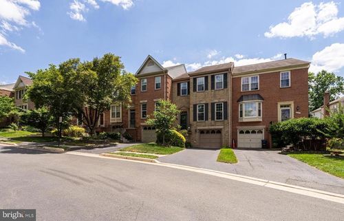 4113 Meadow Field Ct, FAIRFAX, VA, 22033-2829 | Card Image