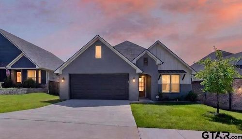 7012 Hillside Ave, Tyler, TX, 75707-6222 | Card Image