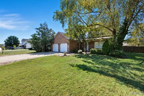 118 Emerald Way E, Granite City, IL, 62040-6635 | Card Image