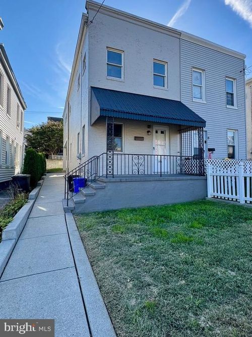 206 Chestnut St, WEST READING, PA, 19611-1324 | Card Image