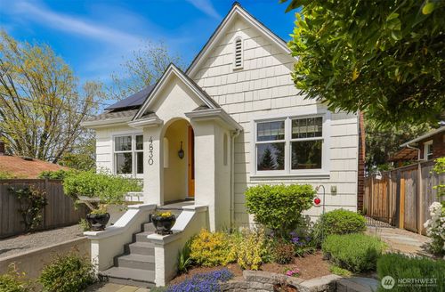 4830 S Orcas Street, Seattle, WA, 98118 | Card Image