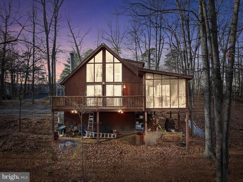 277 Endless Summer Rd, HEDGESVILLE, WV, 25427-5546 | Card Image