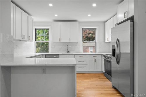 1-14 Soundview Ave, White Plains, NY, 10606-3308 | Card Image